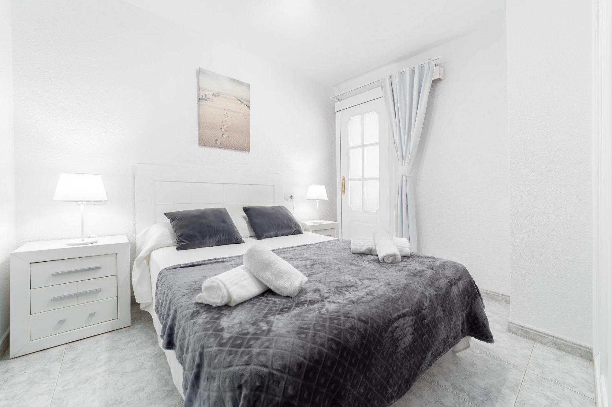 Luxury Primerisima Linea Playa Poniente Benidorm Con 6,5 Mts De Vistas Frontales Al Mar Exterior photo